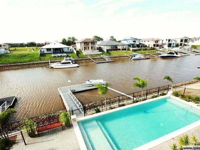 15 Quayside Drive, Helensvale QLD 4212