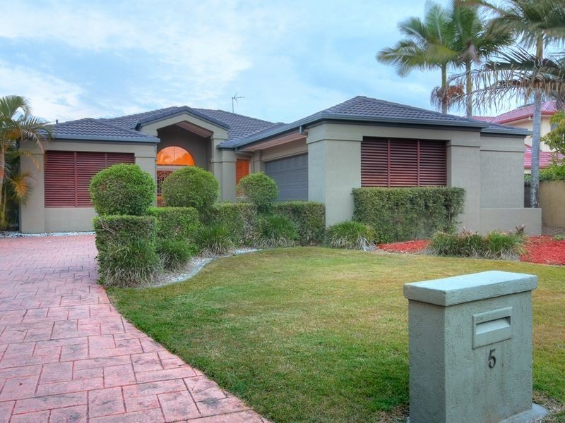 5 Tranquility Circuit, Helensvale QLD 4212