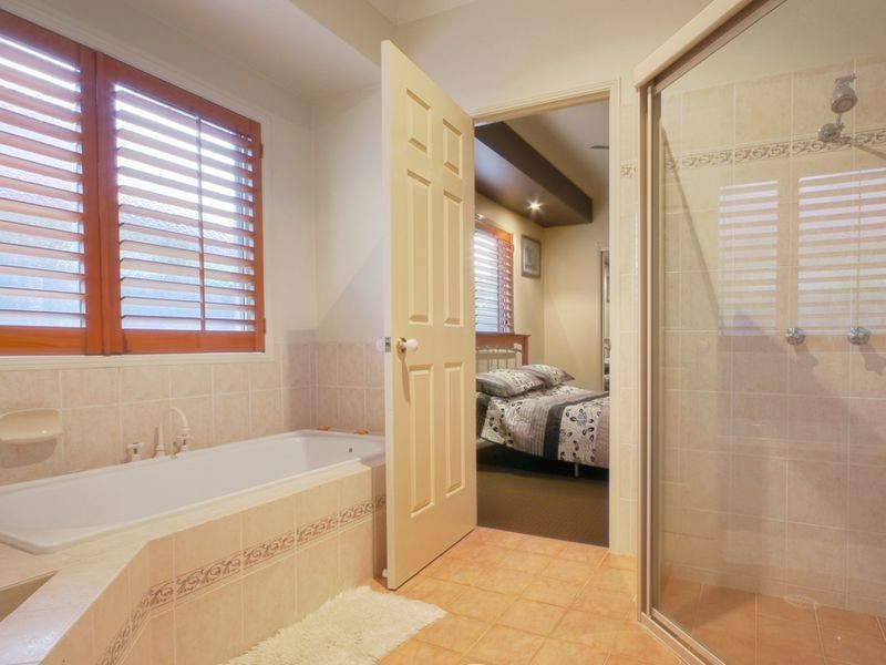 5 Tranquility Circuit, Helensvale QLD 4212