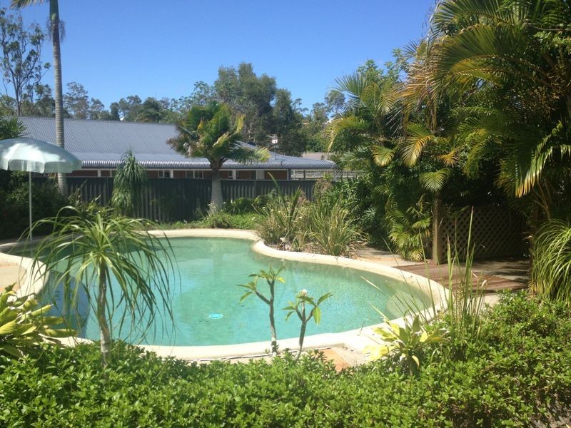 74 California Drive, Oxenford QLD 4210