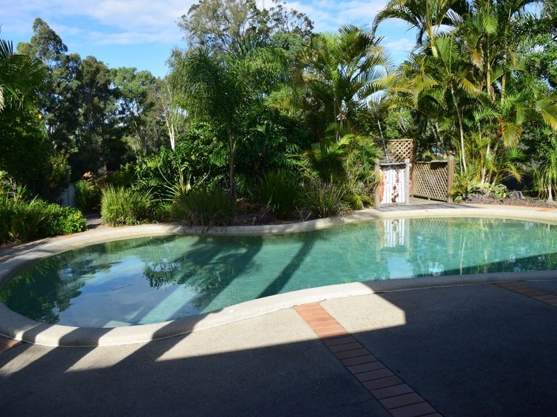 74 California Drive, Oxenford QLD 4210