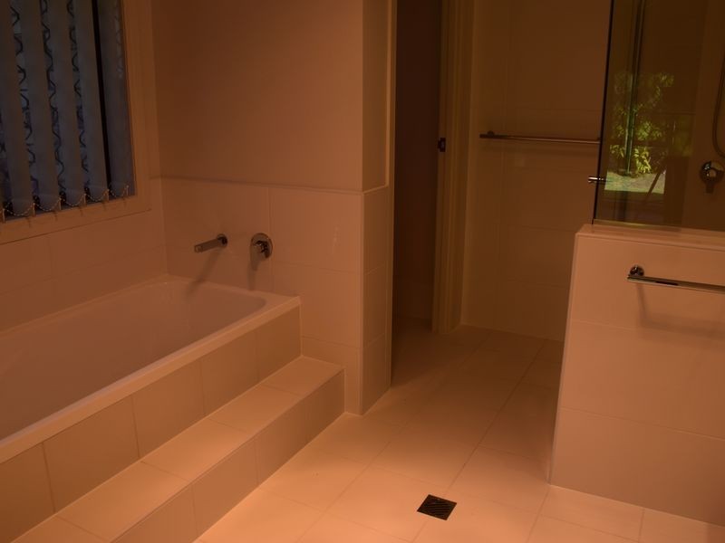 74 California Drive, Oxenford QLD 4210