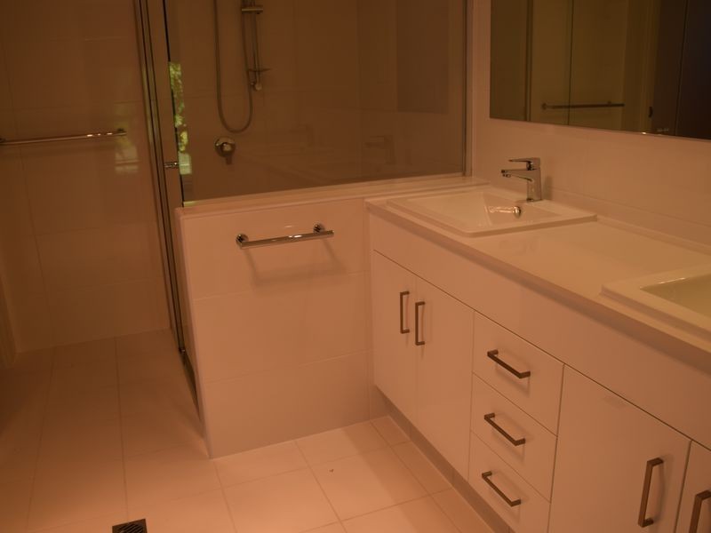 74 California Drive, Oxenford QLD 4210