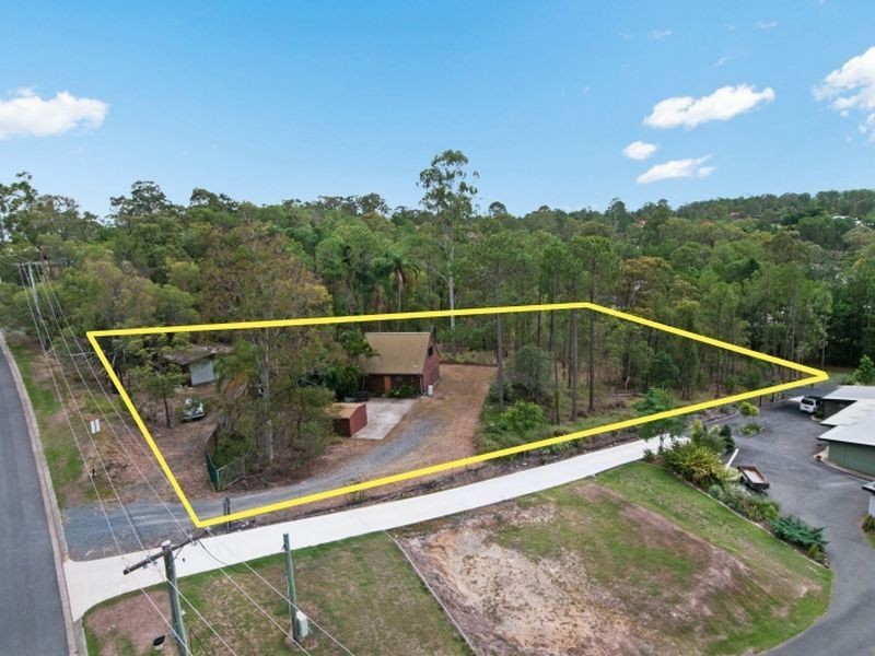 6 Knoll Court, Gaven QLD 4211