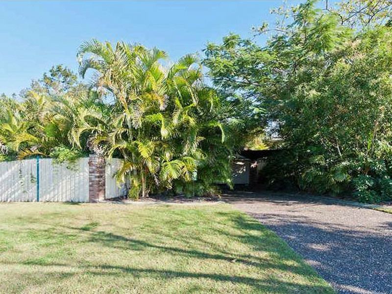 6 Corai Close, Pacific Pines QLD 4211