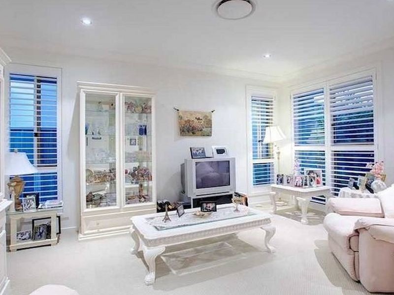 10 Chip In Place, Helensvale QLD 4212