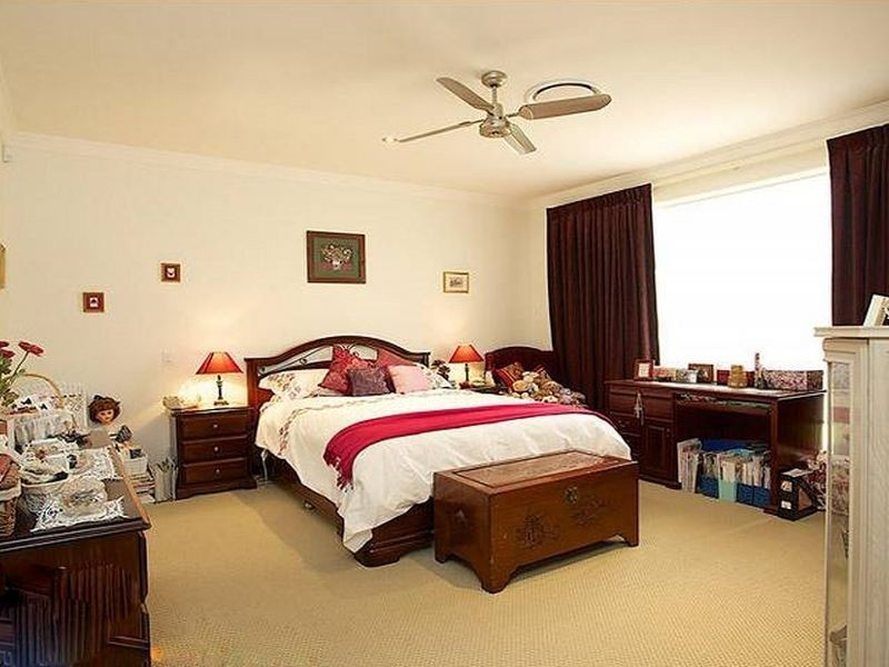 10 Chip In Place, Helensvale QLD 4212