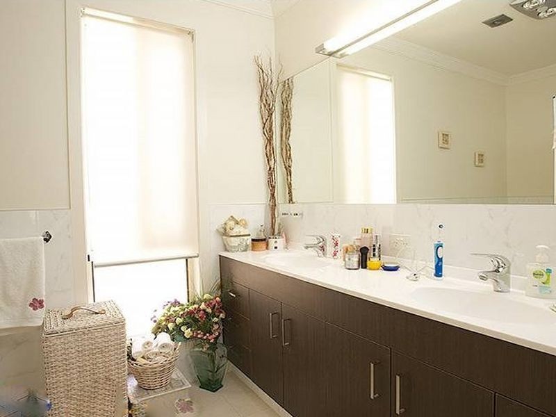 10 Chip In Place, Helensvale QLD 4212