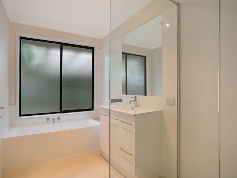 3 Wandilla Drive, Helensvale QLD 4212