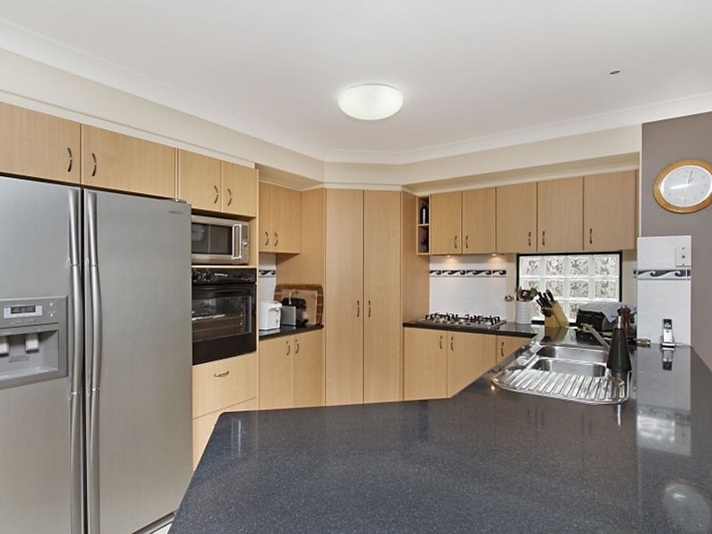 7 Catchlove Street, Maudsland QLD 4210