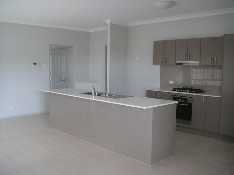 14 Azure Way, Hope Island QLD 4212