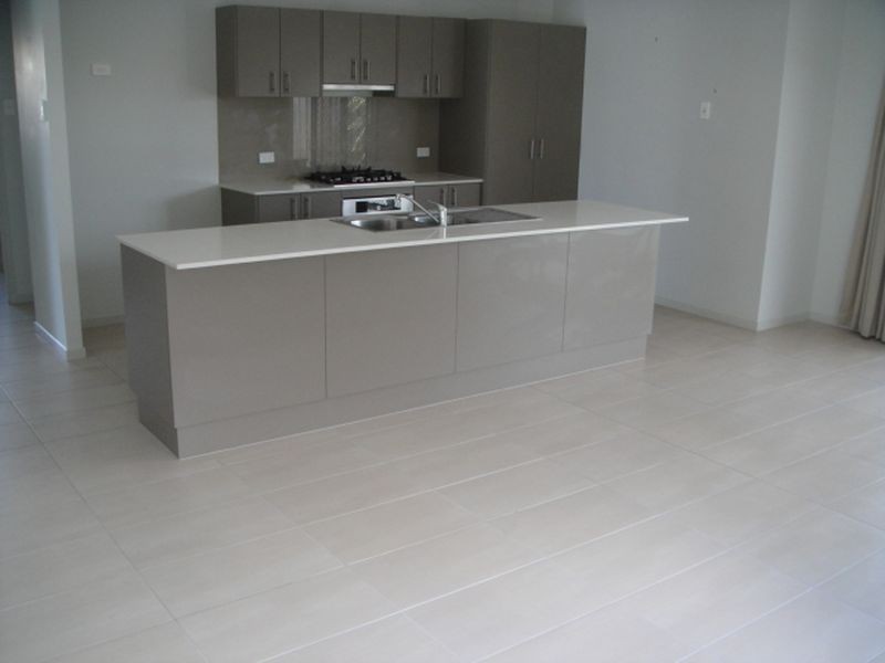 14 Azure Way, Hope Island QLD 4212