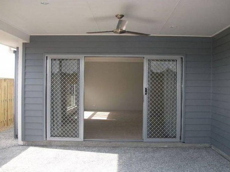 14 Azure Way, Hope Island QLD 4212