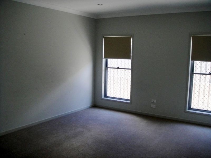 14 Azure Way, Hope Island QLD 4212