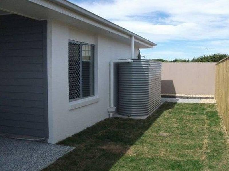 14 Azure Way, Hope Island QLD 4212