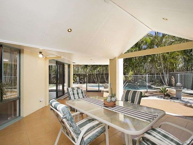 45 Lakeshore Drive, Helensvale QLD 4212