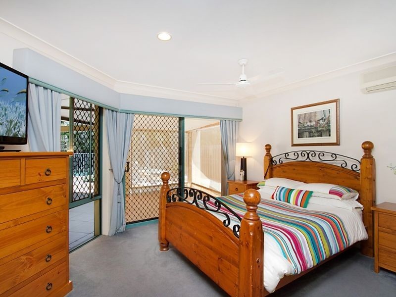 45 Lakeshore Drive, Helensvale QLD 4212