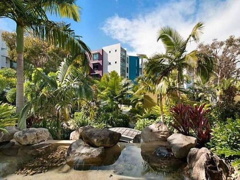 76/20 Bayview Street, Runaway Bay QLD 4216