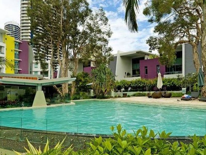 76/20 Bayview Street, Runaway Bay QLD 4216