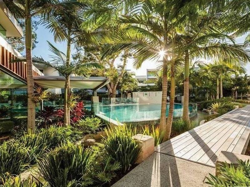 76/20 Bayview Street, Runaway Bay QLD 4216