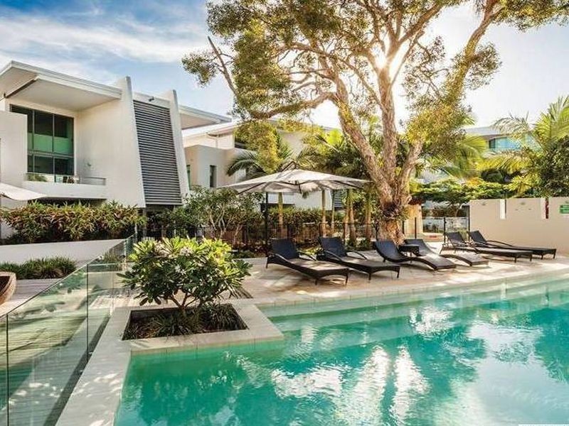 76/20 Bayview Street, Runaway Bay QLD 4216