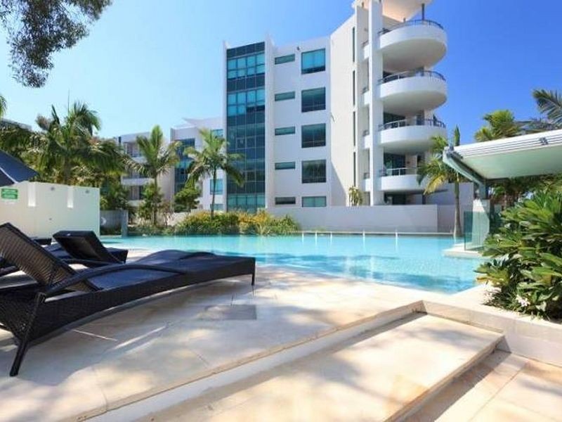 76/20 Bayview Street, Runaway Bay QLD 4216