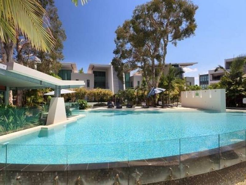 76/20 Bayview Street, Runaway Bay QLD 4216