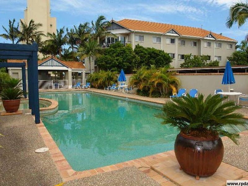 15B/522 Marine Parade, Biggera Waters QLD 4216