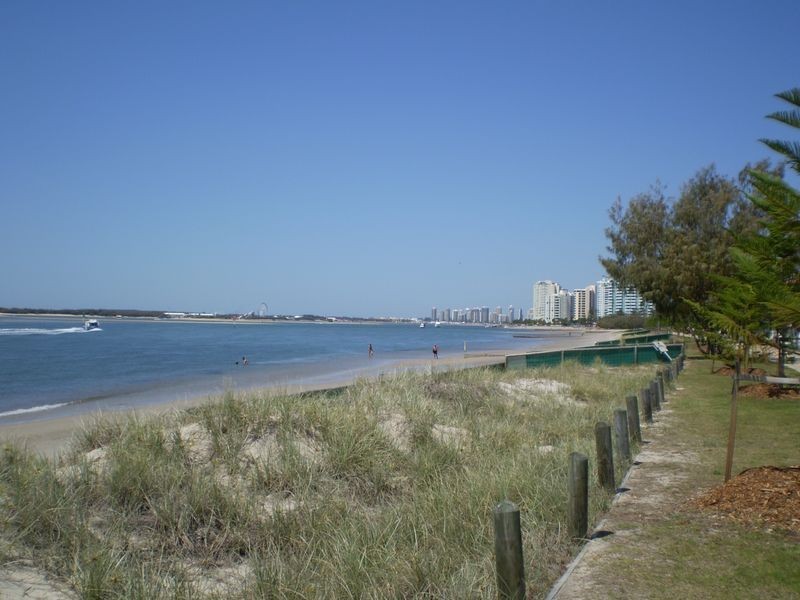 15B/522 Marine Parade, Biggera Waters QLD 4216