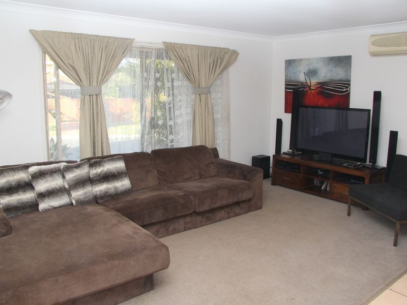 15 Harrow Place, Arundel QLD 4214