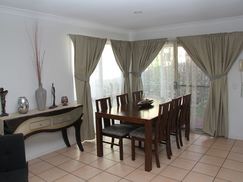 15 Harrow Place, Arundel QLD 4214