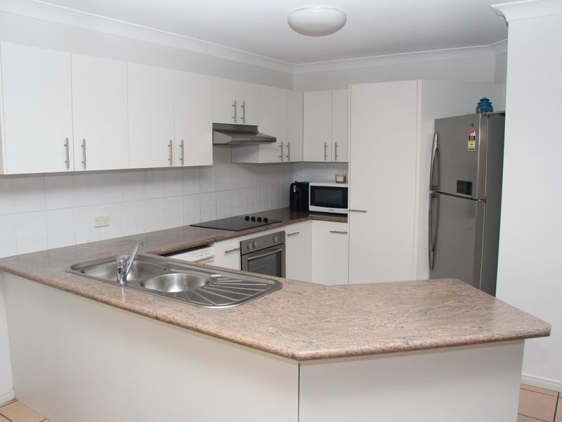 15 Harrow Place, Arundel QLD 4214