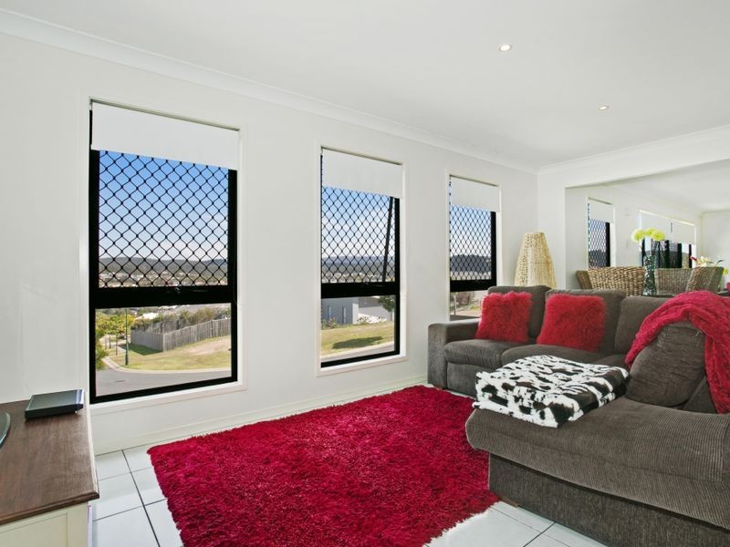 30 Angourie Crescent, Pacific Pines QLD 4211