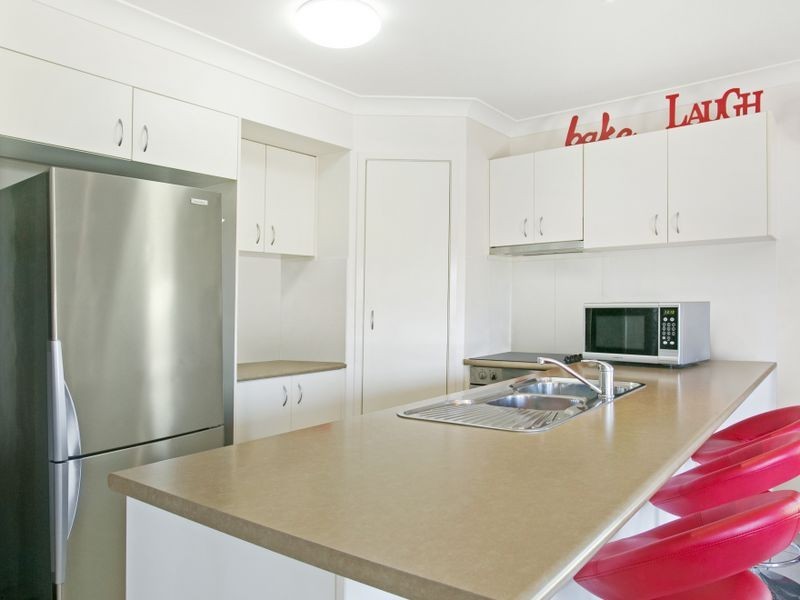 30 Angourie Crescent, Pacific Pines QLD 4211