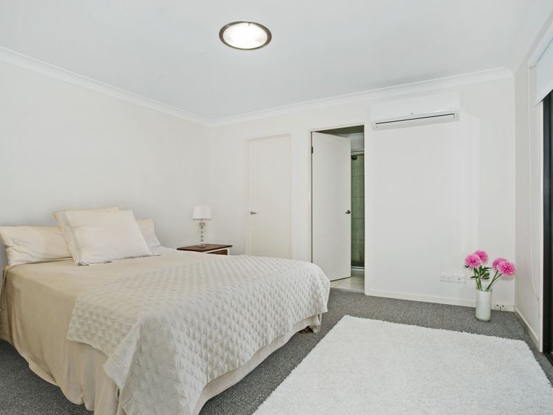 30 Angourie Crescent, Pacific Pines QLD 4211