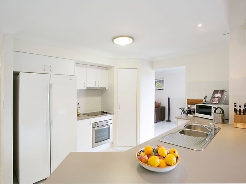29 Angourie Crescent, Pacific Pines QLD 4211