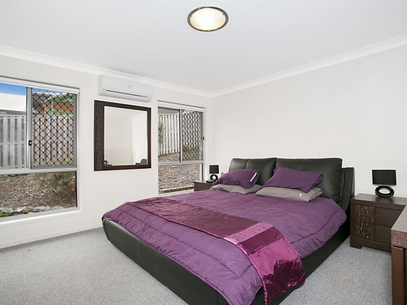 29 Angourie Crescent, Pacific Pines QLD 4211