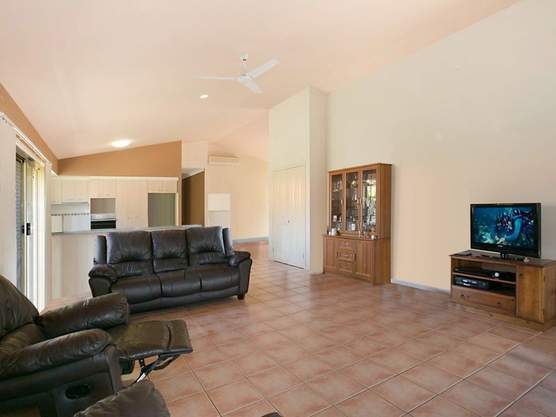 18 Wandilla Drive, Helensvale QLD 4212