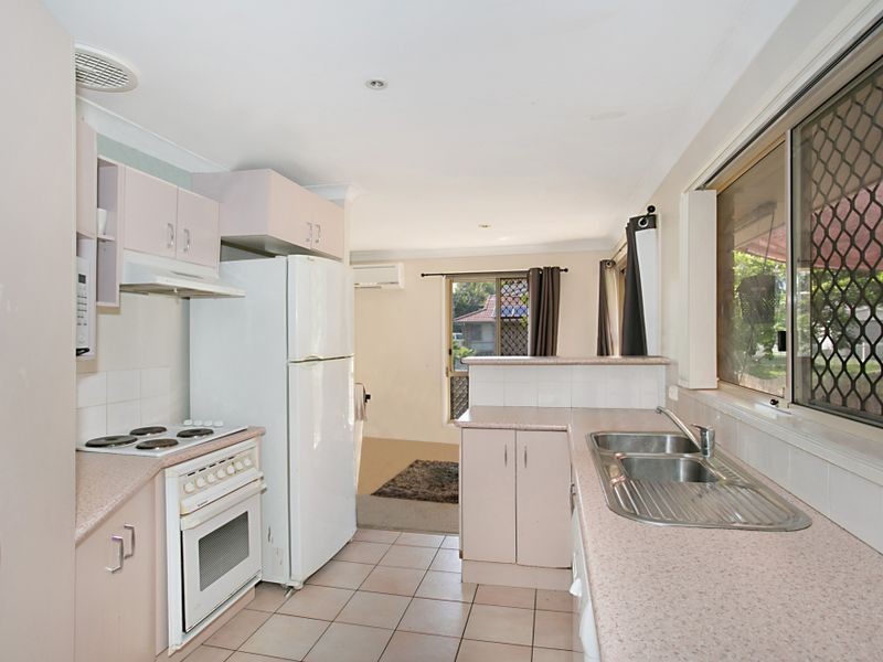 30 Capricorn Drive, Pacific Pines QLD 4211