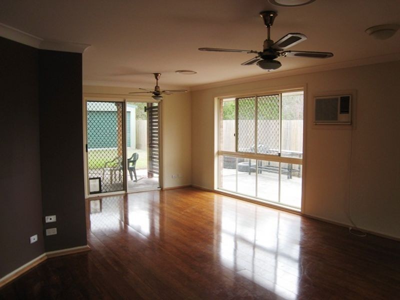 5 Gippsland Drive, Helensvale QLD 4212