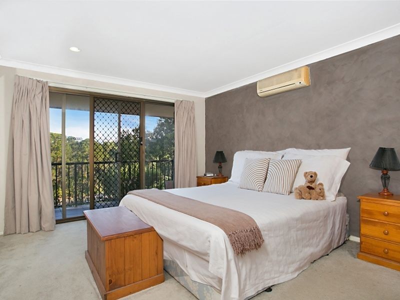 4 Entrance Rd, Gaven QLD 4211