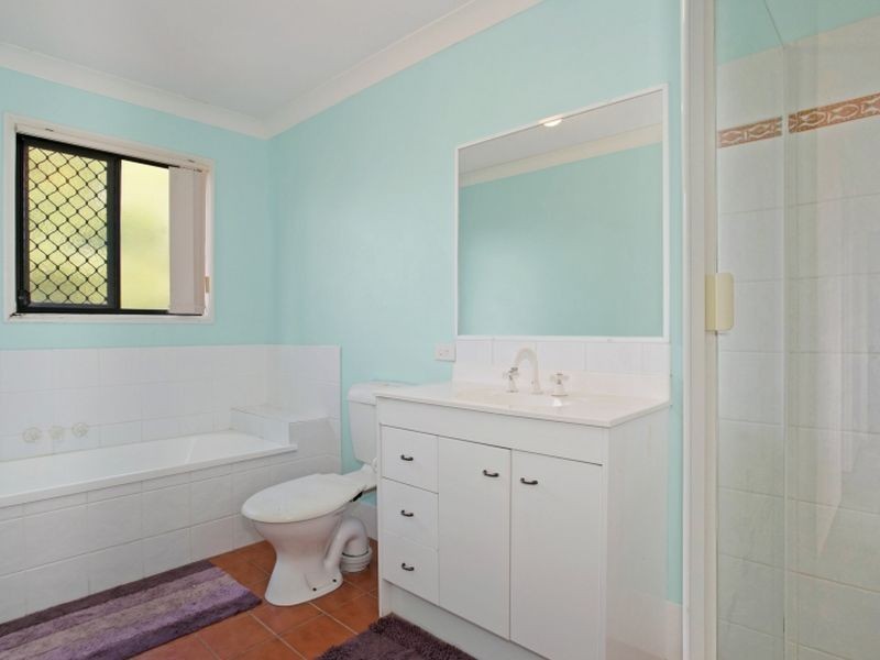 12 Hialeah Cres, Helensvale QLD 4212