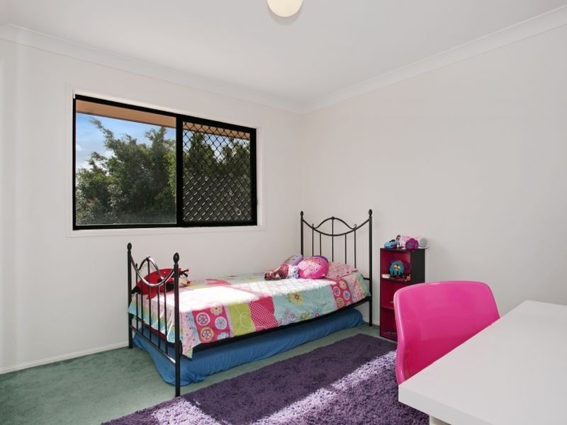 12 Hialeah Cres, Helensvale QLD 4212