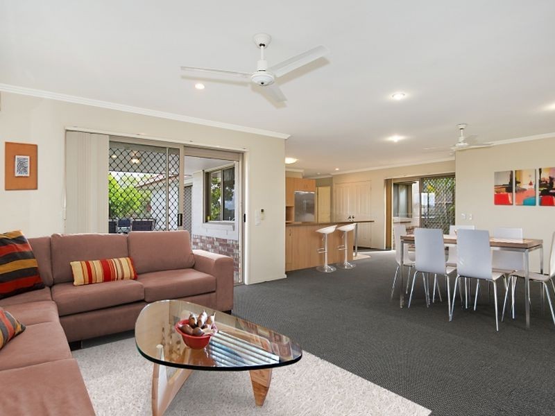 99 Lindfield Rd, Helensvale QLD 4212