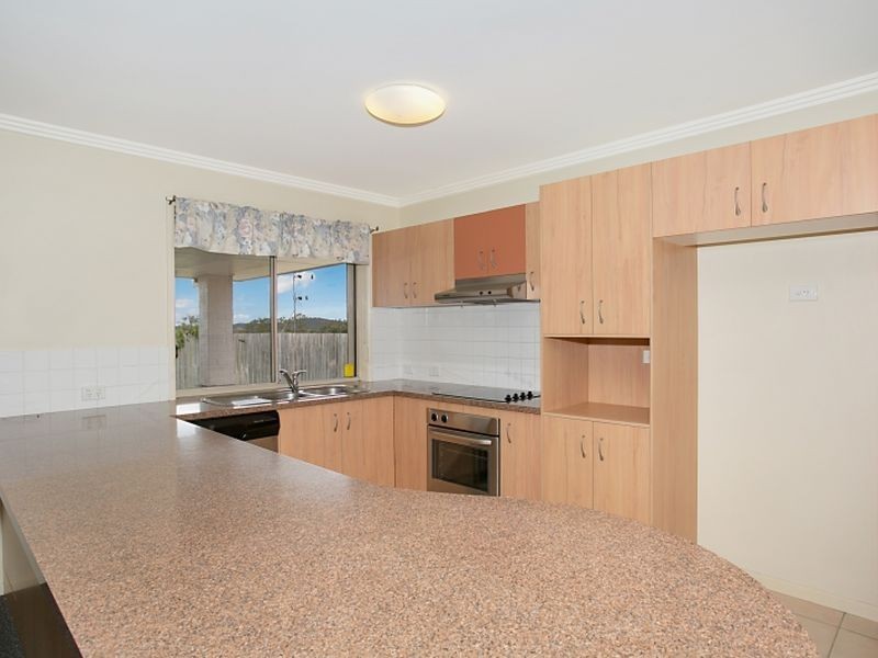 99 Lindfield Rd, Helensvale QLD 4212