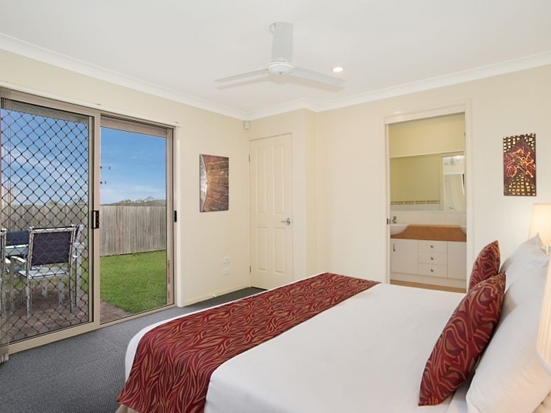 99 Lindfield Rd, Helensvale QLD 4212