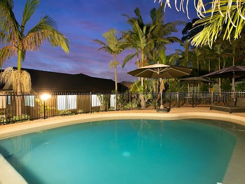 28 Edgeworth Dr, Helensvale QLD 4212