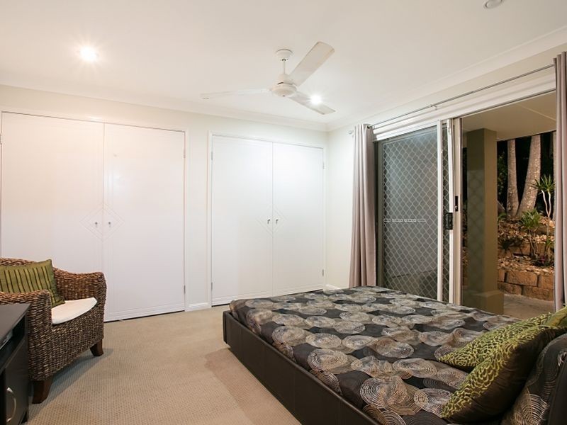 28 Edgeworth Dr, Helensvale QLD 4212