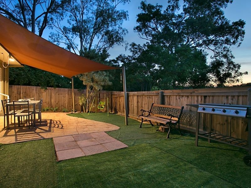 28 Edgeworth Dr, Helensvale QLD 4212