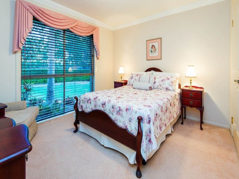 49 Highvale Drive, Helensvale QLD 4212